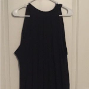Sleeveless black bubble shirt
